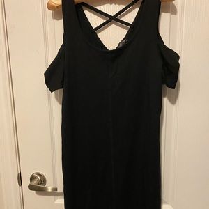 ** Black dress